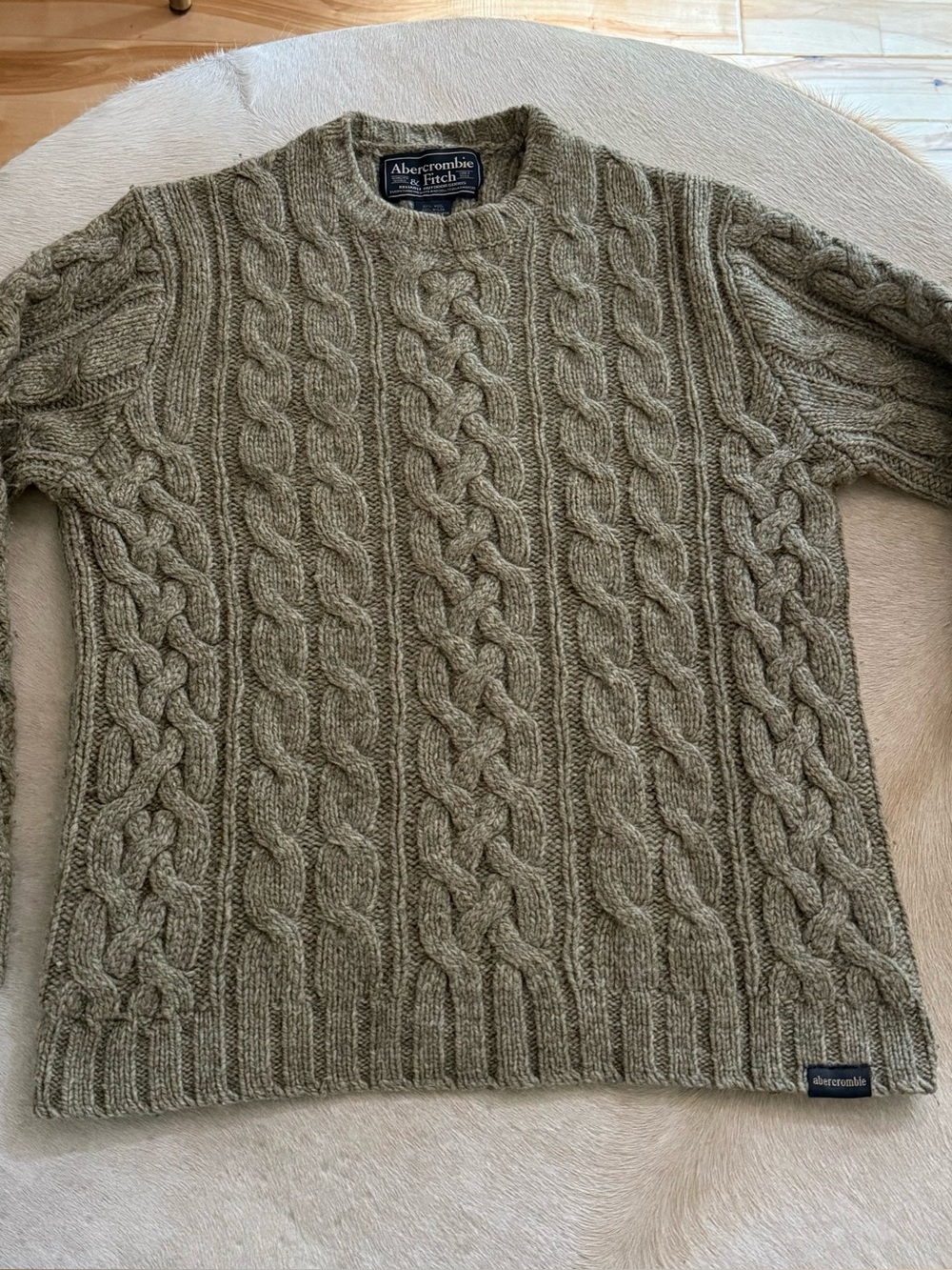 Abercrombie & Fitch Men's mushroom color Cable Knit Crewneck Fisherman’s Sweater